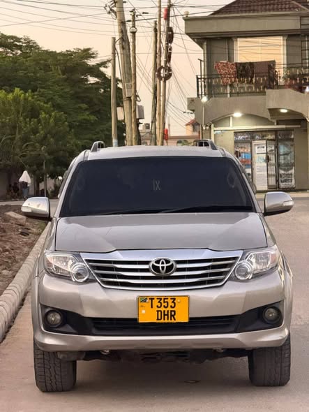 A picture of TOYOTA FORTUNER