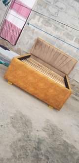A picture of kitanda cha sofa na sofa
