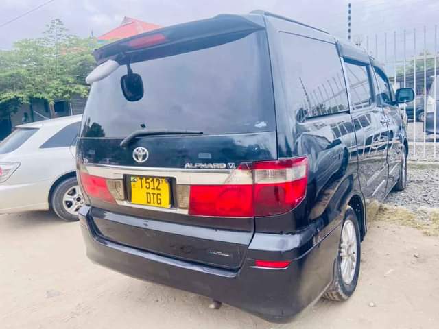 A picture of TOYOTA ALPHARD 0714058883