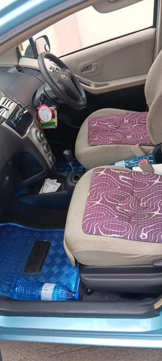 A picture of Toyota vitz 06