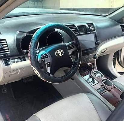 A picture of 2013 Highlander