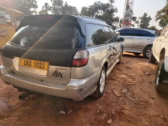 A picture of 3 5m subaru legacy