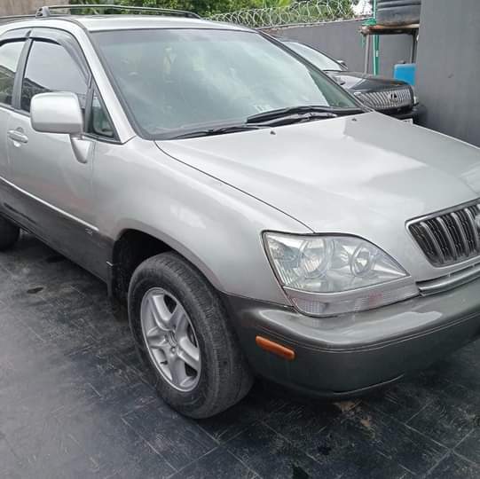 A picture of LEXUS RX 300 Buy and drive nothing to fix Call