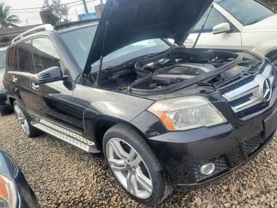 A picture of GLk350 2010 model everyt