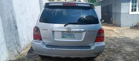 A picture of TOYOTA HIGHLANDER 2003 MODEL