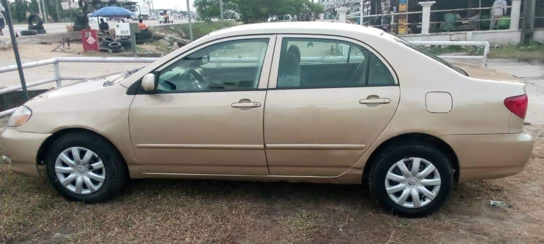 A picture of DEALER MARKET 2007 Toyota Corolla LE Painted once on first