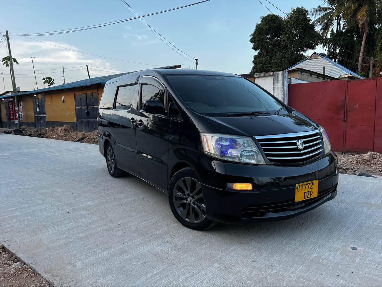 A picture of Toyota alphard