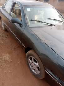 A picture of Toyota Avalon 1998