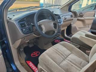 A picture of CLEAN 7Seater Toyota Sienna