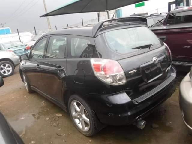 A picture of Toyota Matrix 2005 09061825415