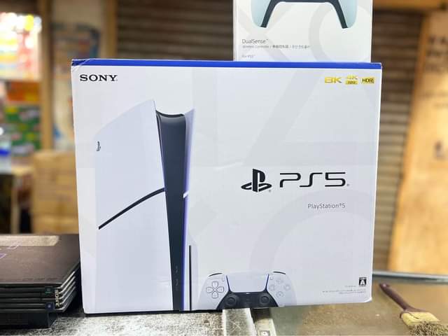 A picture of PS5 BRAND NEW SLIM