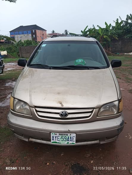 A picture of TOYOTA SIENA 2002MODEL CLEAN DEAL FIRST BODY PAN ENGINE GEAR