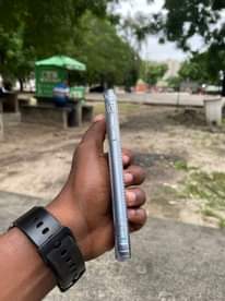 A picture of Iphone XR