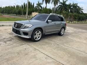 A picture of SLIGHTLY USED GLK350 4MATIC 2010 UPGRADE 2014 MODEL MOBILE NO