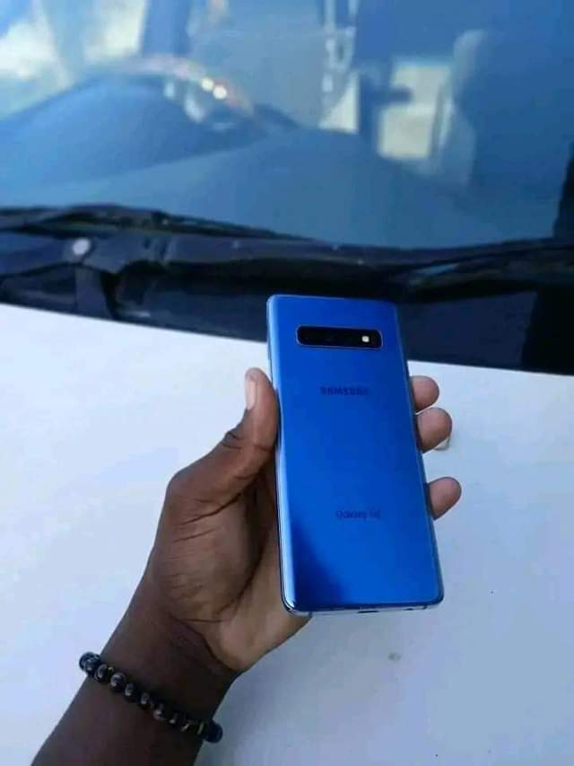 A picture of S10 plain gb128 0618397701