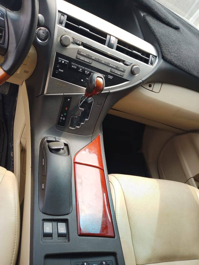 A picture of 2014 Rx350 Tokunbo standard