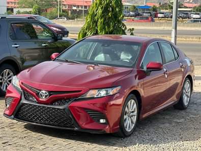 A picture of Toyota Camry le 2018 foreign used Extremely clean Abuja 19m