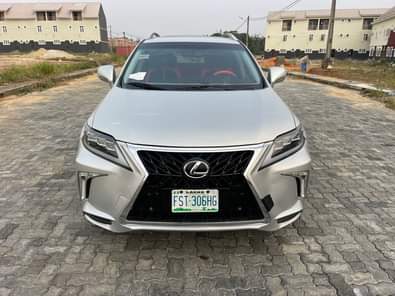 A picture of OMG This is fully loaded lexus rx350 2011 fully facelifts