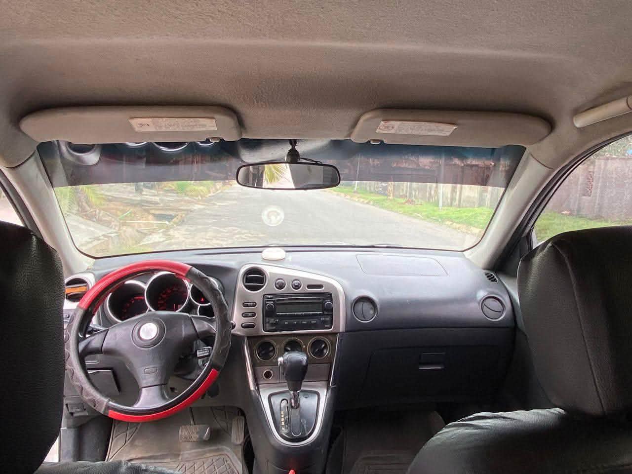 A picture of 2004 Toyota matrix