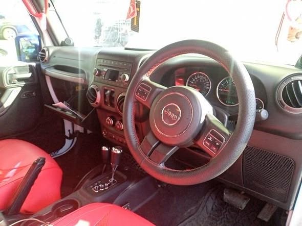 A picture of DAMAGED JEEP WRANGLER UNLIMITED READY TO BE IMPORTED UGX 25MILLION