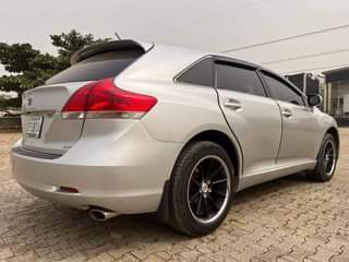A picture of Toyota venza 2010