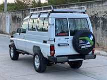A picture of Land cruser for sale call 0657633355