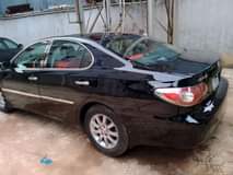 A picture of Lexus ES300 2004 model zero issue nothing to fixe Belgium