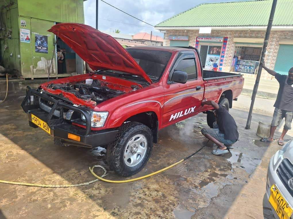 A picture of 1992 toyota hilux toyota hilux