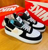 A picture of Nike Canvas