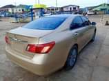 A picture of Lexus ES 300 2004 model 08108888527