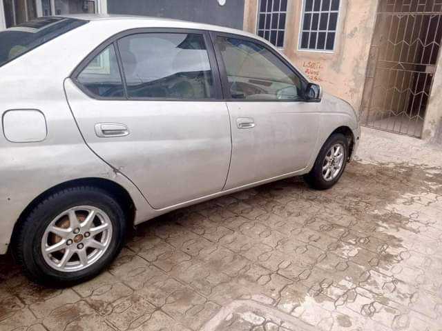 A picture of TOYOTA PIUS FIRST BODY07088153375.