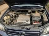 A picture of Awoof awoof awoof 2005 Toyota Highlander 3roll with excellent engine