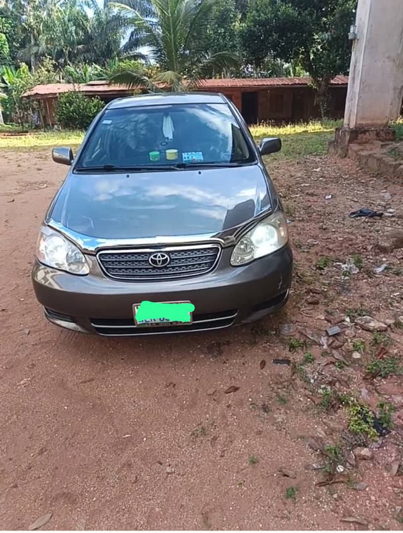 A picture of Toyota Corolla 2004 model