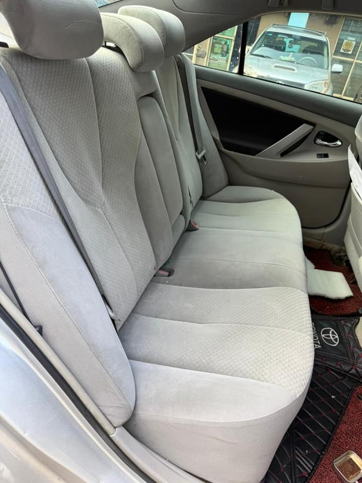 A picture of TOYOTA CAMRY LE 2008