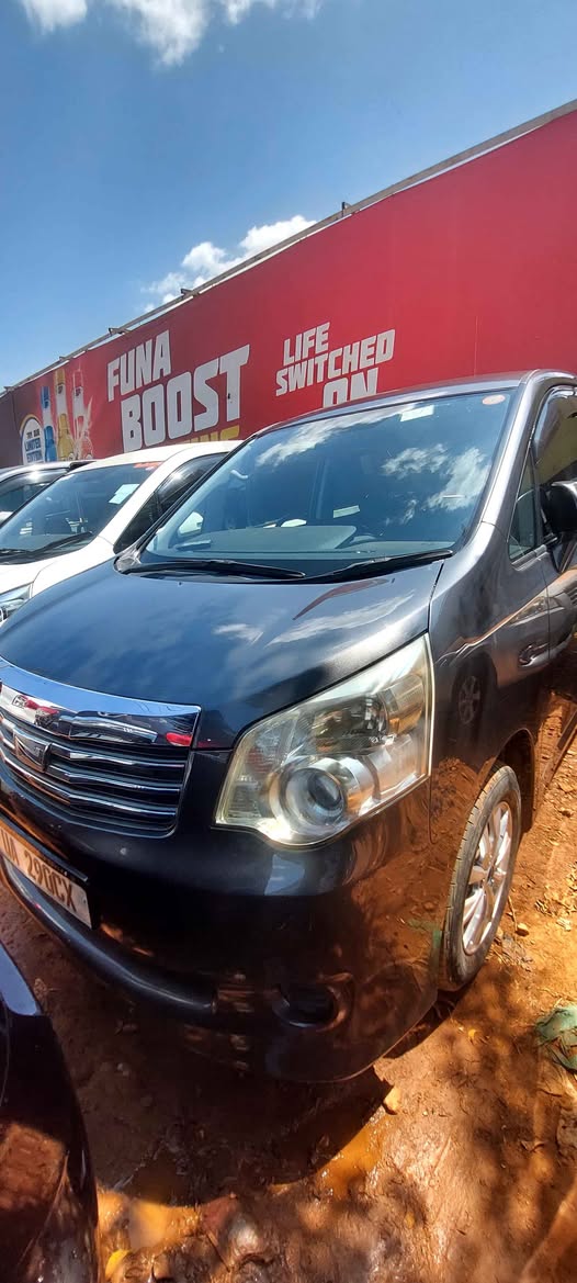 A picture of Noah 2011 model for sale price 45m for contact 0708585050