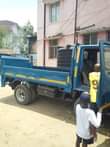 A picture of MITSUBISHI CANTER YA MIZIGO HIYO INAMUITAJI MTU AMILIKI BEI POA