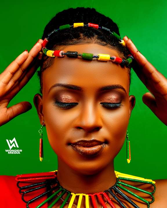 A picture of hi everyone iam a photograoher and videographer located at kireka