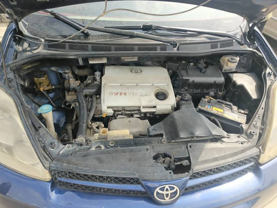 A picture of Registered Toyota Sienna 2004 model for sale Call 08067112168