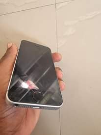 A picture of Iphone sE