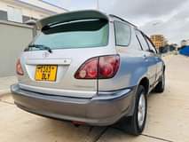 A picture of Toyota Harrier