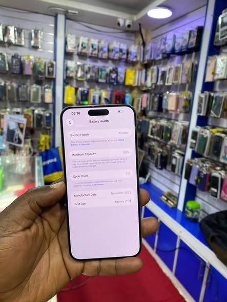 A picture of Iphone 15pro max 512gb wifi only