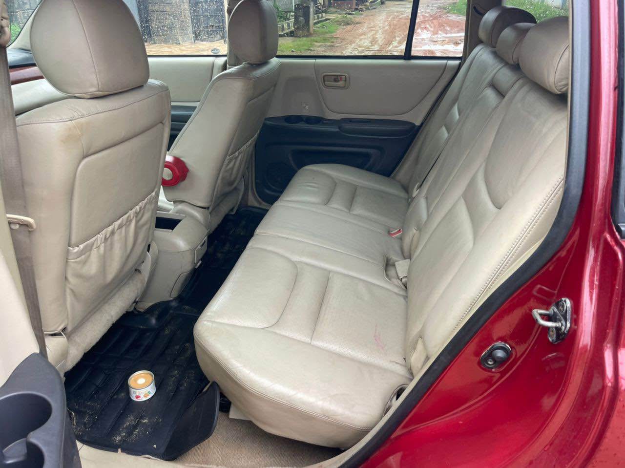 A picture of Clean 2004 highlander