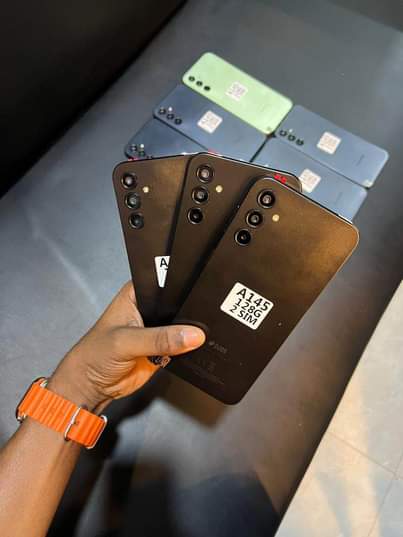 A picture of SIMU USED NA MPYA TUNAFANYA EXCHANGE KWA SIMU YOYOTE KALIBUNI