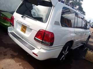 A picture of 2000 Toyota Land cruiser V8 Petrol