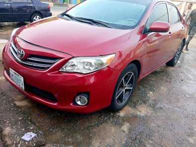 A picture of Toyota Corrola 2011 model in pristine condition with everything working