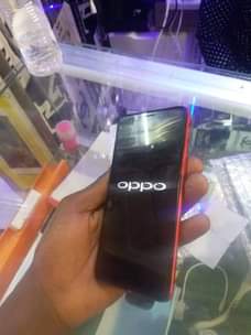 A picture of oppo A83