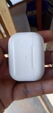 A picture of Original apple airpods... 100k...call or WhatsApp...0756291010 0785069561