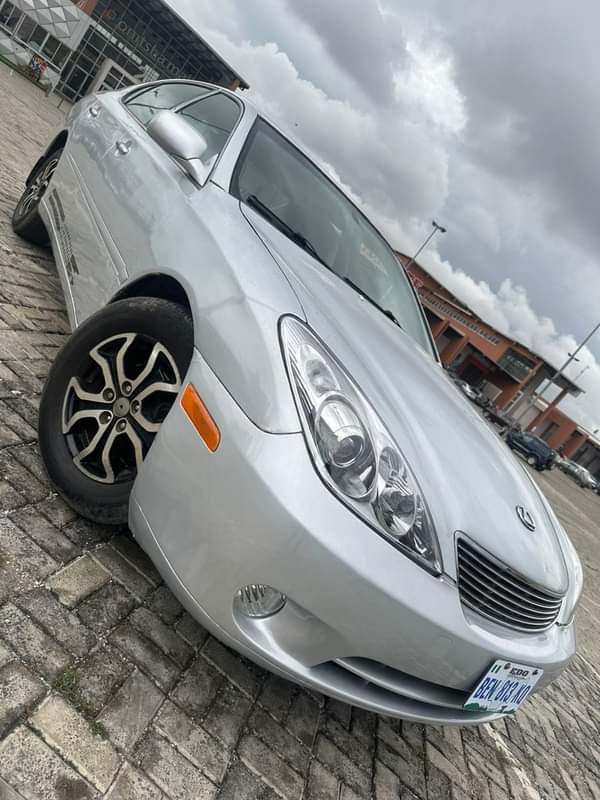 A picture of Belgium standard Sharp Lexus 330 Perfect condition Well pimped Engines