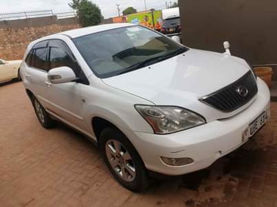 A picture of Toyota Harrier