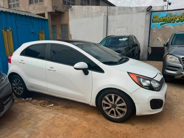 A picture of Kia Rio 2013